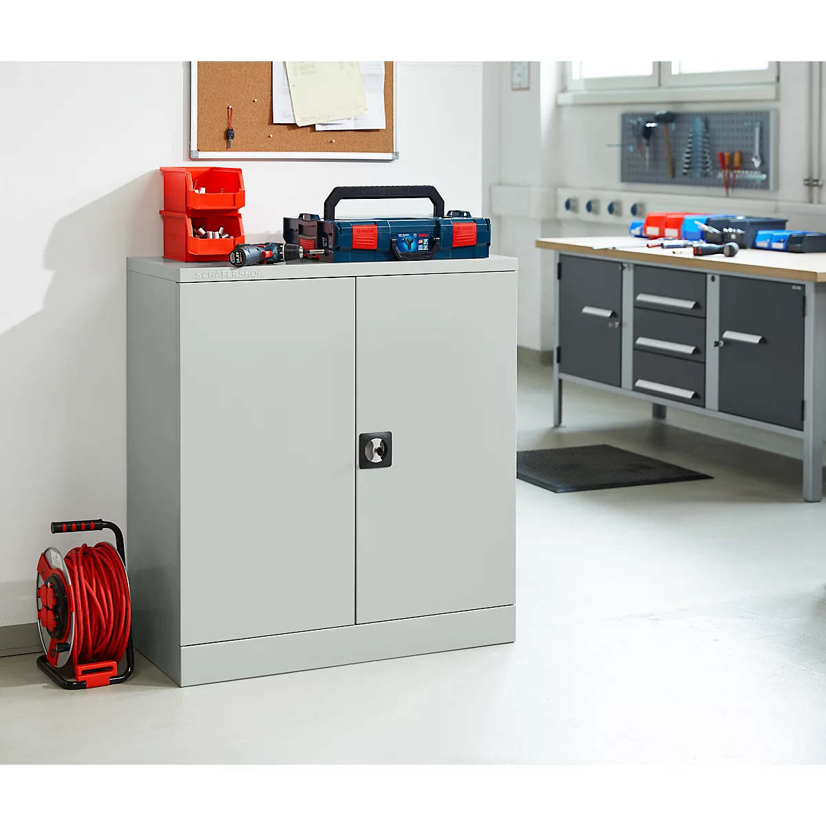 Schäfer Shop Select stalen kast, 2 OH, 2 in hoogte verstelbare legborden, draaicilinderslot, B 916 x D 422 x H 1000 mm, lichtgrijs RAL 7035/lichtgrijs RAL 7035