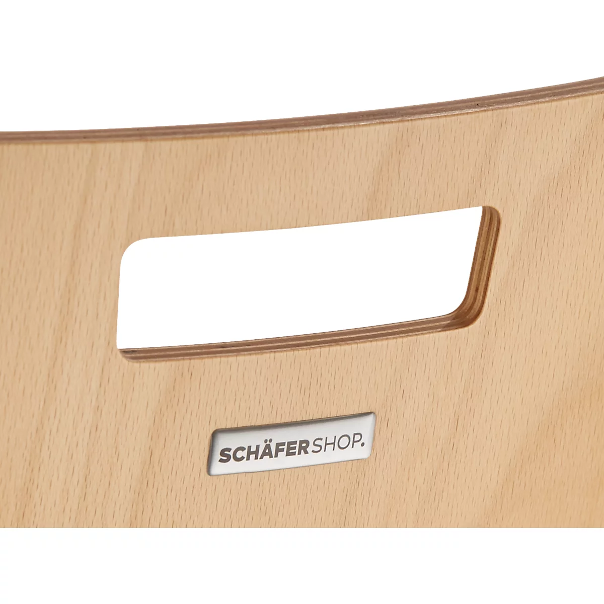 Nahaufnahme eines Holzstücks mit Griffaussparung. Darunter silberner Schriftzug: SCHÄFERSHOP.