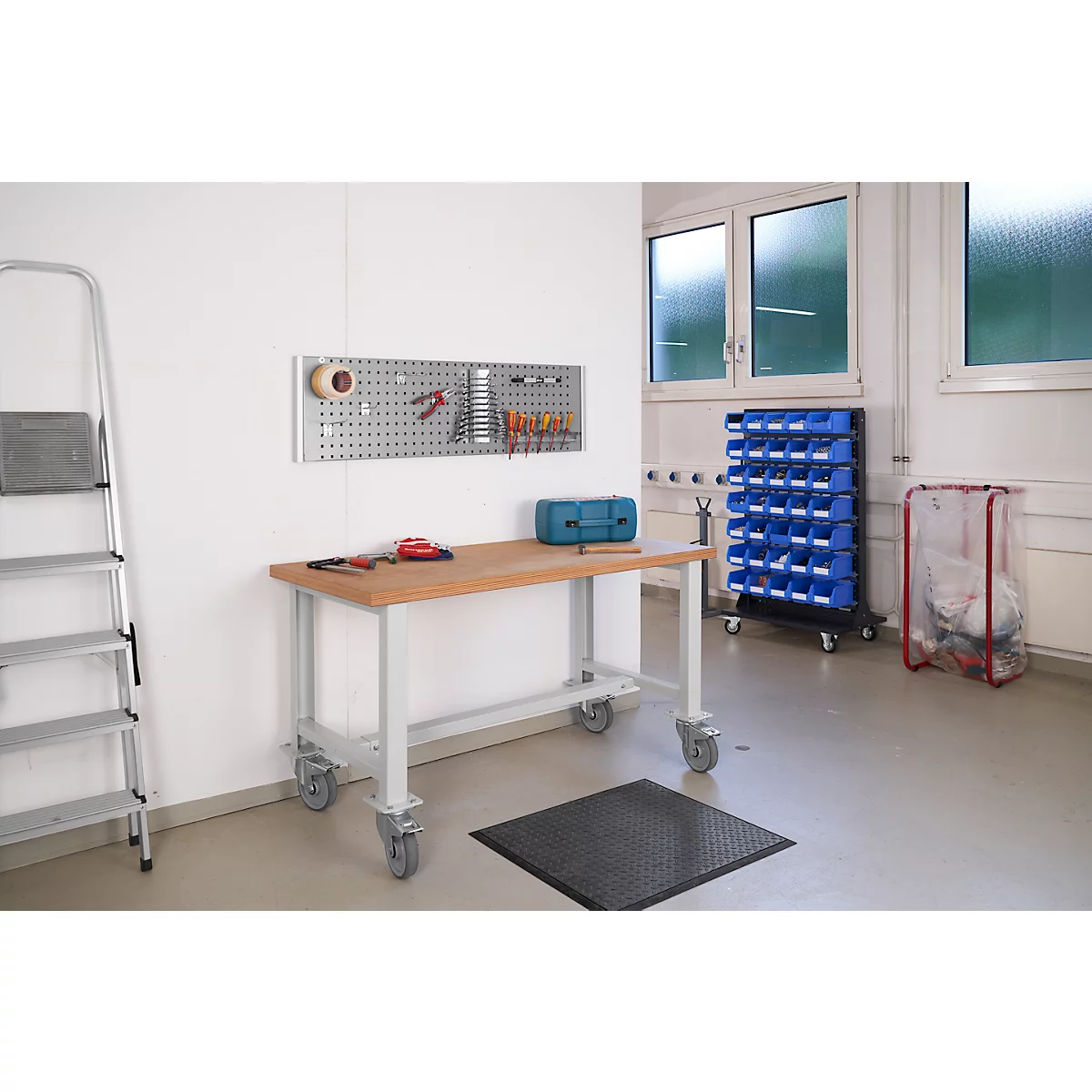 Schäfer Shop Select Werkbank, verrijdbaar, B 1500 x D 700 x H 835 mm, lichtgrijs