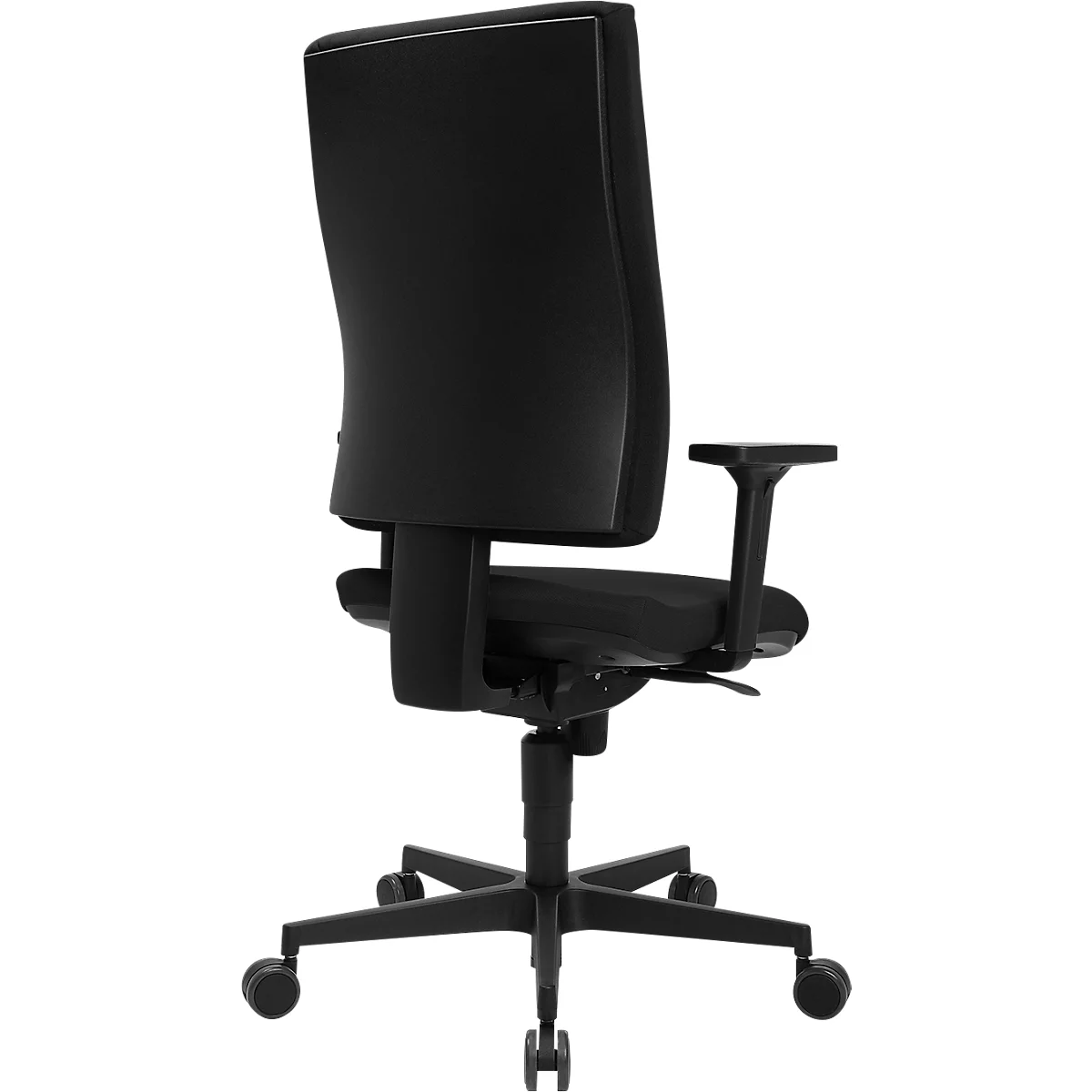 Chaise de bureau noire, dossier incurvé, accoudoirs et cinq roulettes.