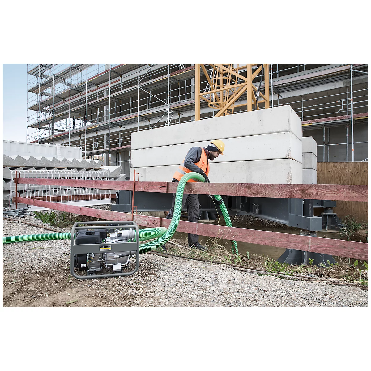 Schmutzwasserpumpe Kärcher WWP 45, Abpumpleistung bis zu 45 m3/h, Benzinmotor, 3,6 Liter Tank, L 629 x B 425 x H 445 mm