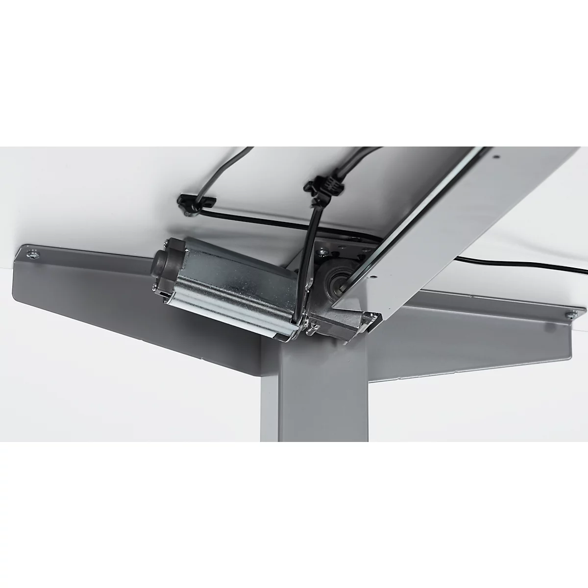 Schreibtisch, elektrisch höhenverstellbar, Rechteck, T-Fuß, B 1600 mm, weiß/weißalu + Schublade & Kabelspirale