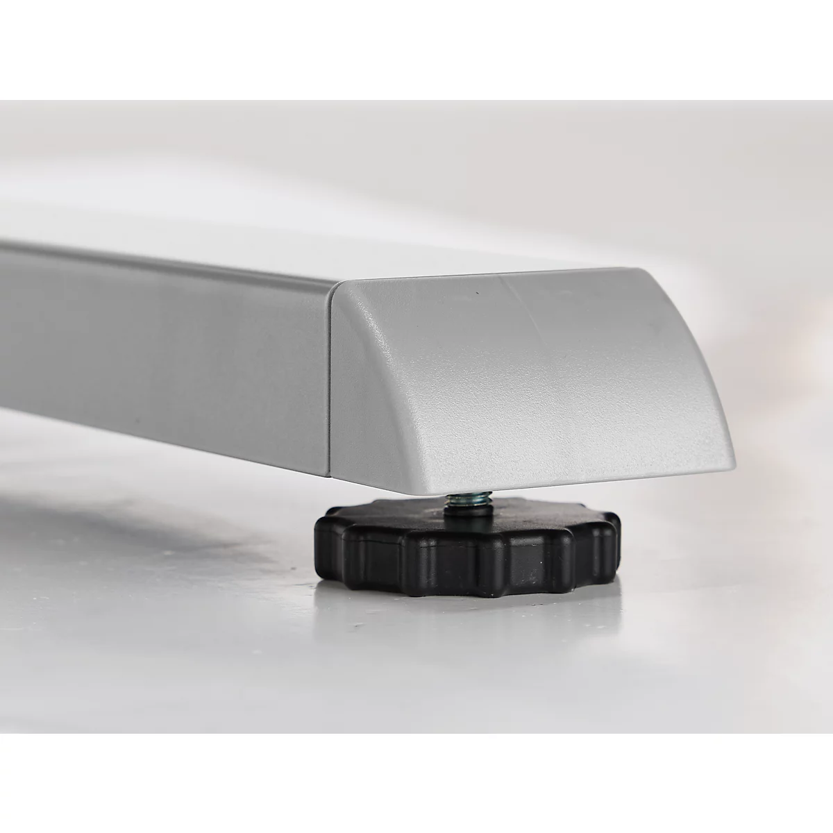 Schreibtisch, elektrisch höhenverstellbar, T-Fuß, B 1600 x T 800 x H 615-1275 mm, weiß/weißalu