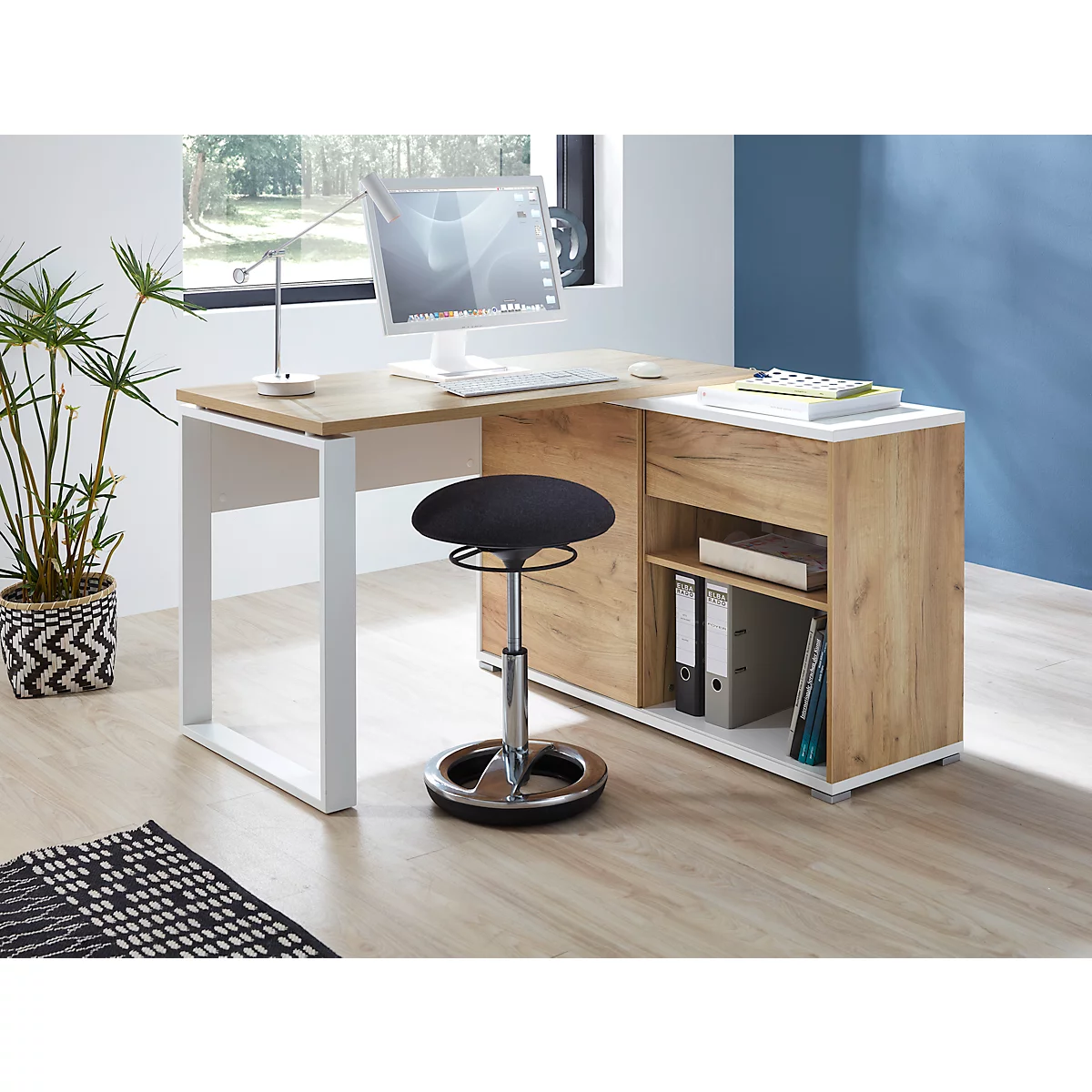 Schreibtisch mit Sideboard LIONI, Rechteck, Kufen, B 1200 x T 1170 x H 750 mm, Navarra Eiche Nachbildung/weiß
