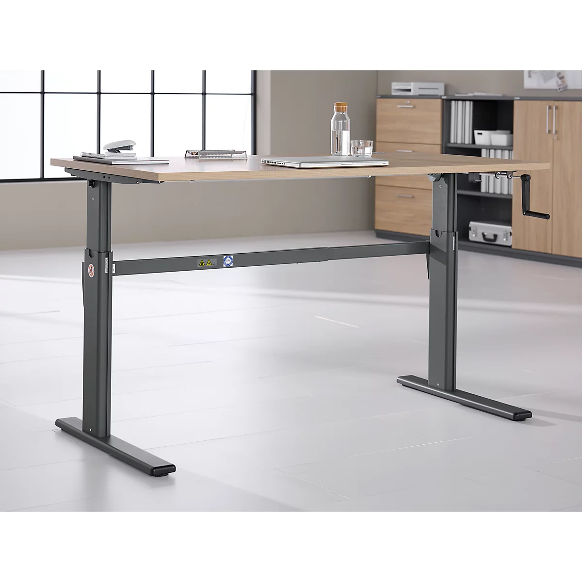 Schreibtisch Multiflex, manuell höhenverstellbar mit Kurbel, B 1600 x T 800 x H 700-1180 mm, Eiche/anthrazit