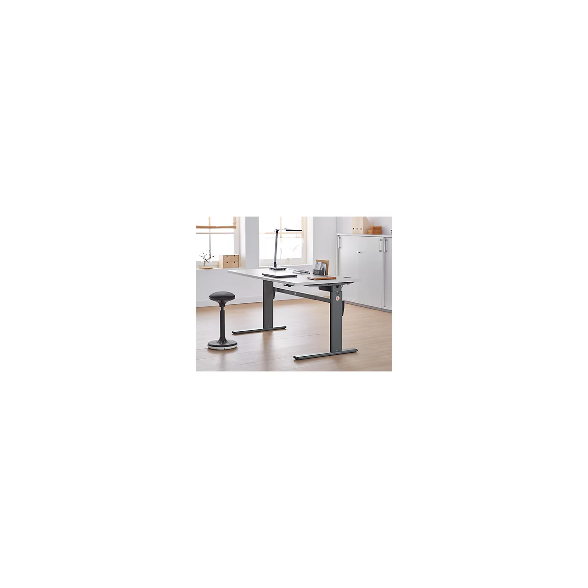 Schreibtisch Standard, elektrisch höhenverstellbar, Rechteck, C-Fuß, B 1600 x T 800 x H 725-1185 mm, weiß/anthrazit