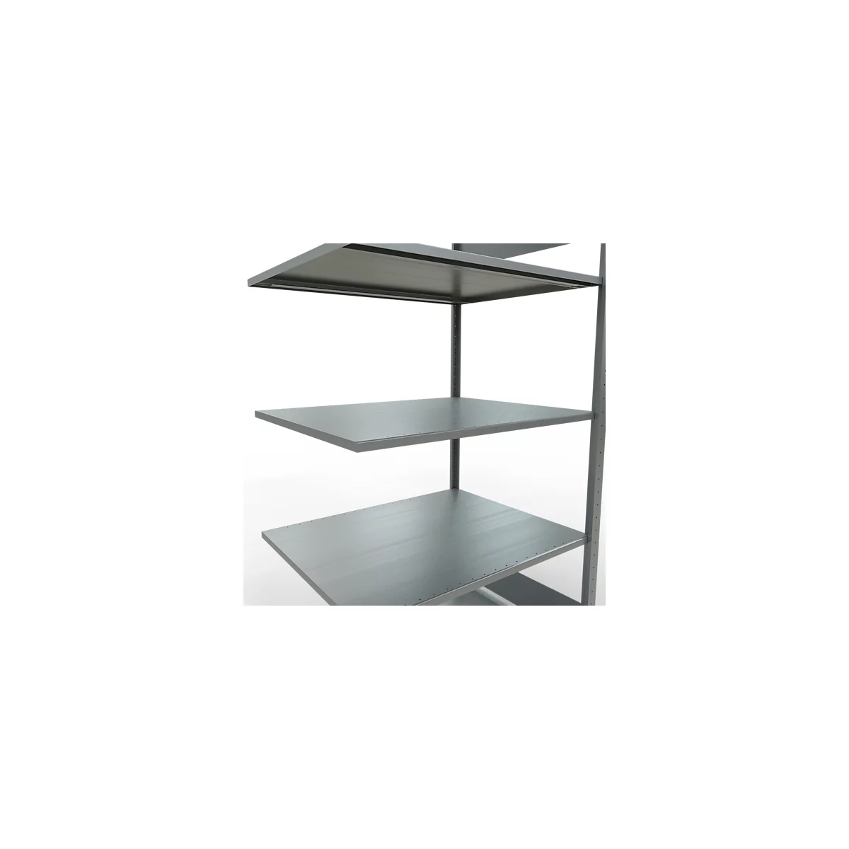 Grijs metalen stellingkast met meerdere planken, detailweergave. Vierkante plankniveaus, lichtgrijs tegen een witte achtergrond.