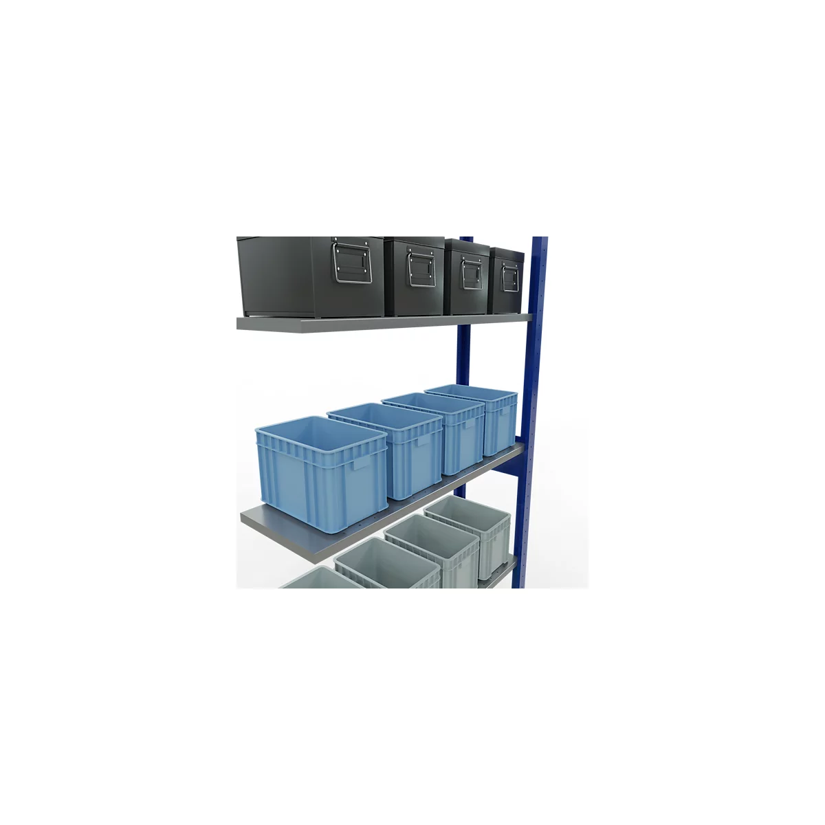 Een opslagrek met blauwe en grijze plastic bakken. Zwarte metalen dozen op het bovenste niveau.