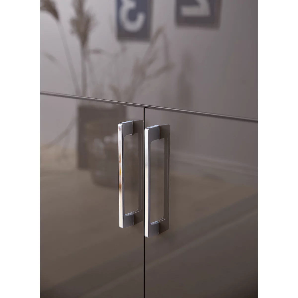 Sekretär, ideal für das Home Office, ausklappbare Schreibfläche, 2 Fächer hinter Flügeltüren, Lenkrollen, Holz, B 900 x T 450 x H 1200 mm, weiß/weiß
