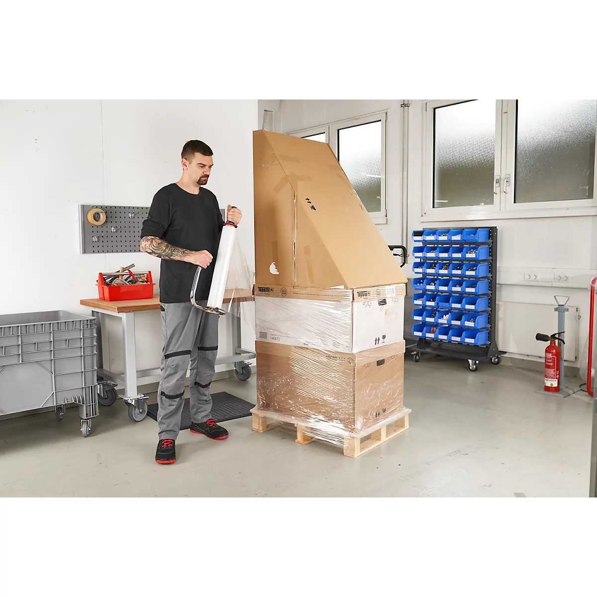 Set Stretchen, 6 Rollen Stretchfolie + 1 Handwickelgerät + 1 Folienschneider GRATIS