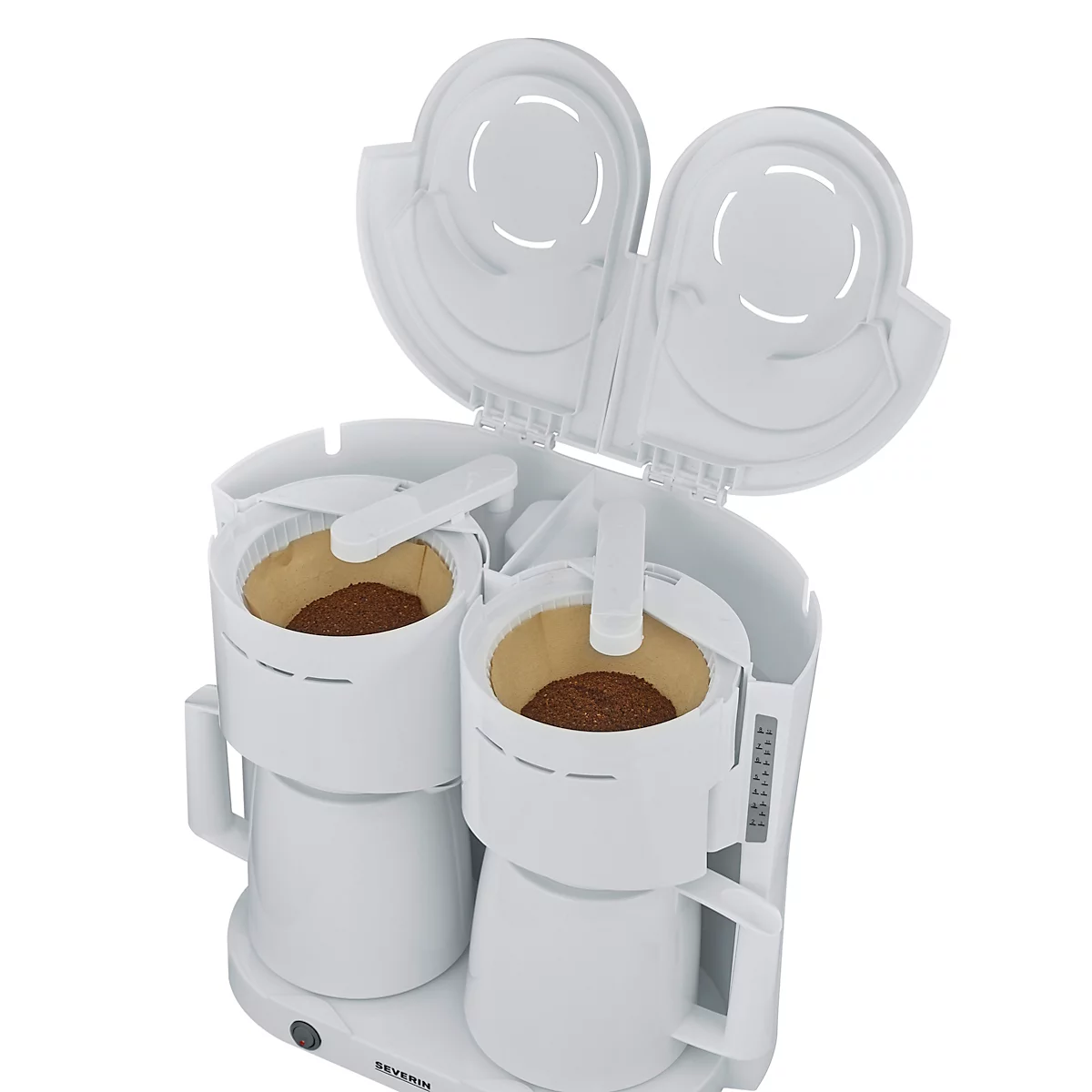 Doppel-Kaffeemaschine, weiß, mit geöffnetem Deckel, Kaffeefilter mit Kaffeepulver.