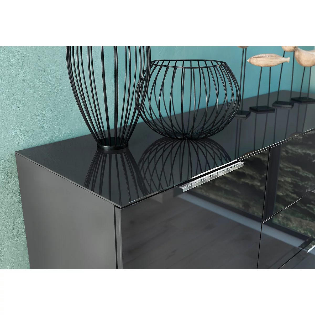 Sideboard, mit 4 Schubladen und 1 Tür, Glasfront- und auflage, B 1340 x T 420 x H 1020 mm, schwarz