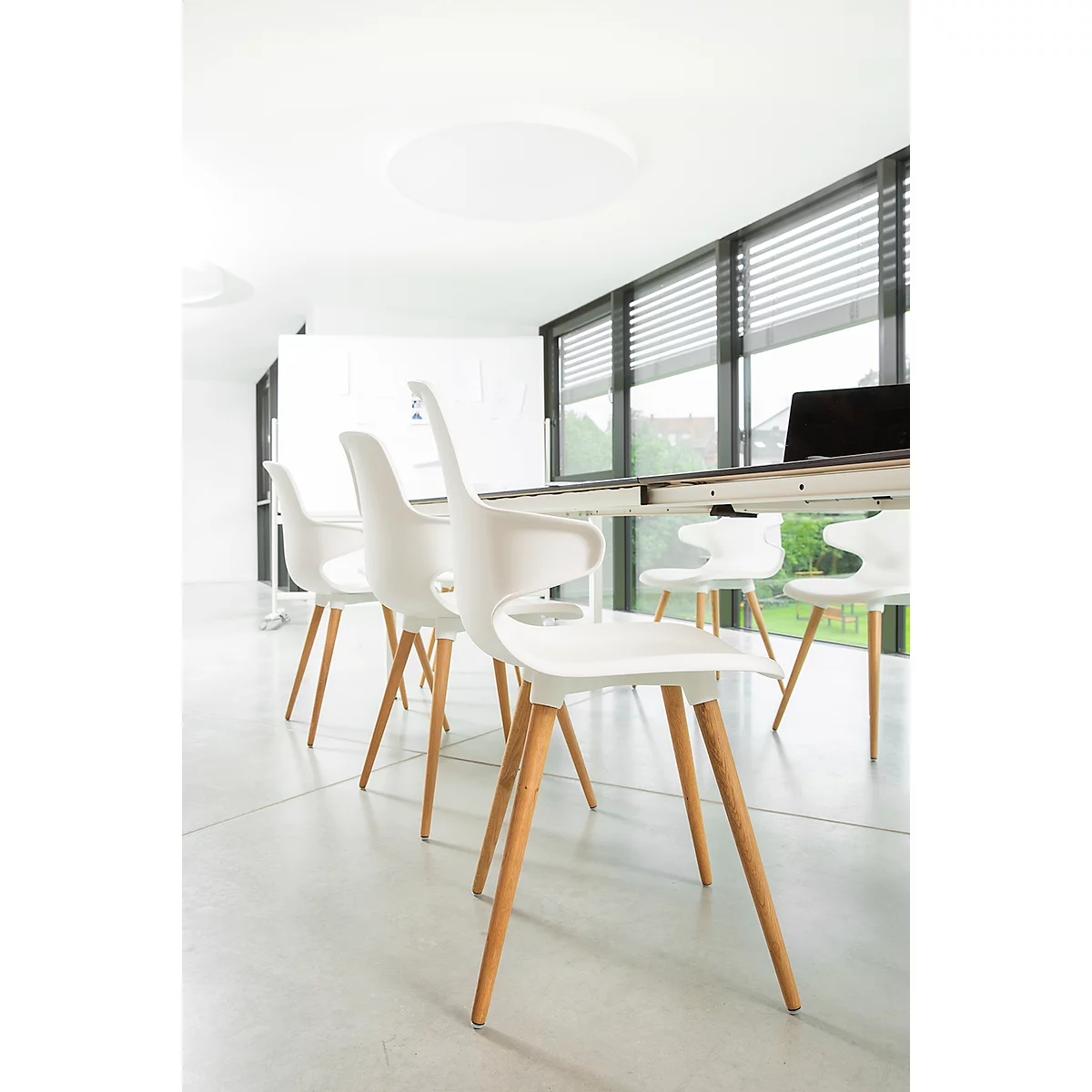 Siège coque Topstar® T 2020, 4 pieds, résistant aux désinfectants, avec accoudoirs, blanc/hêtre