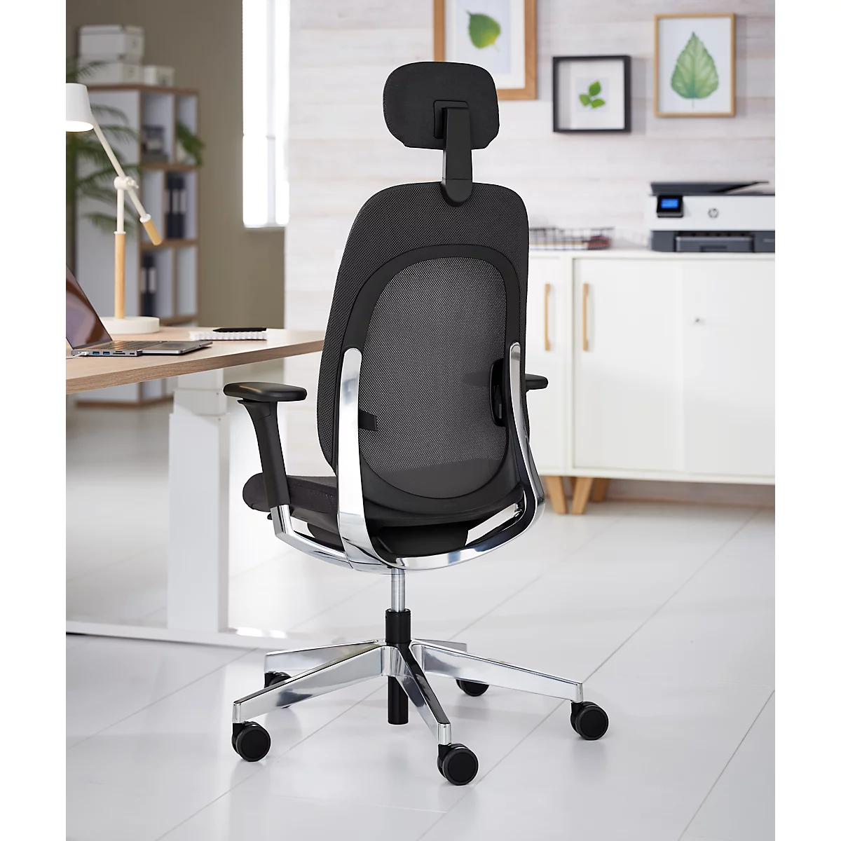 Siège de bureau Giroflex 40, avec accoudoirs, mécanisme synchrone, siège multicouche, appui-lordose &amp; appui-tête, noir/argenté