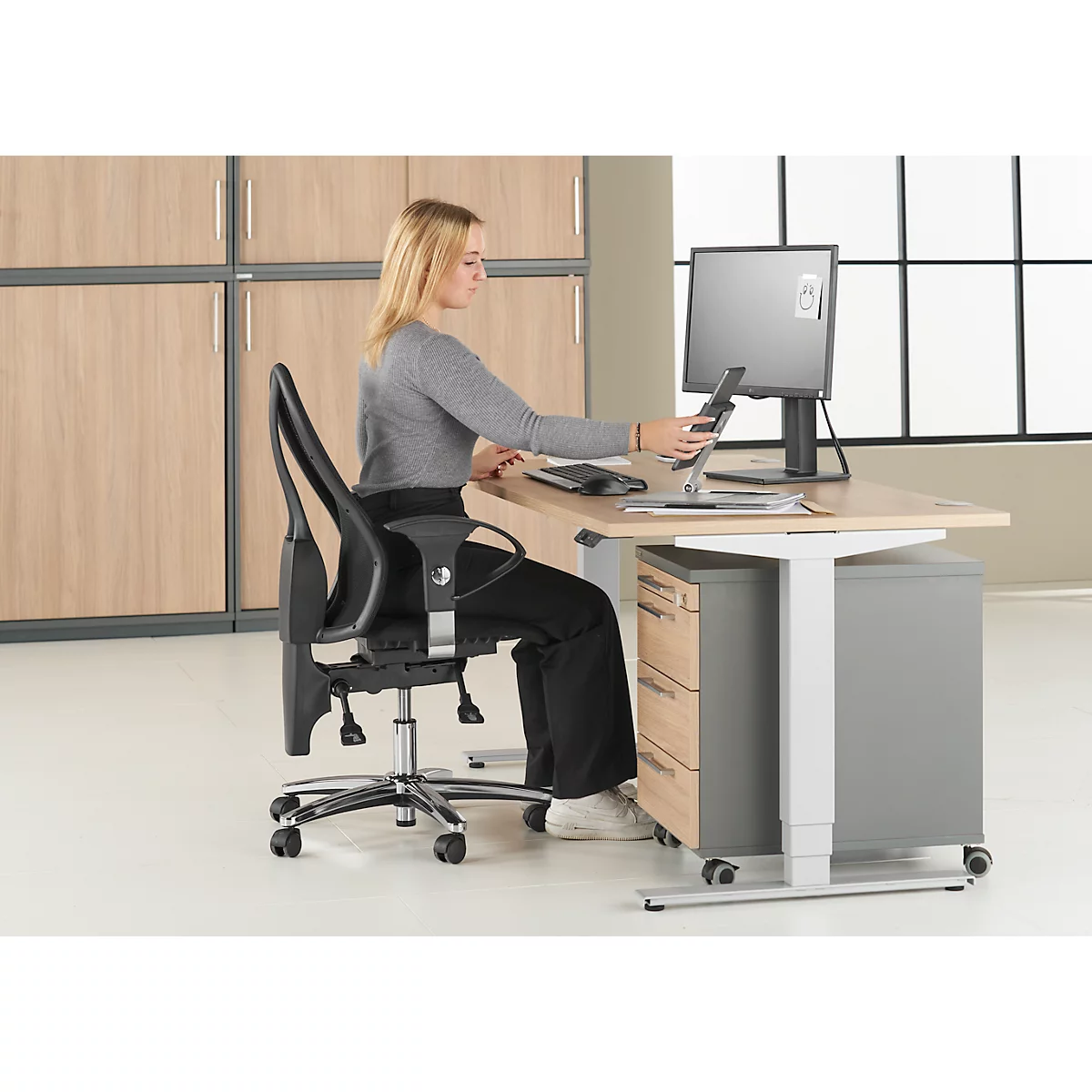 Siège de bureau SITNESS 15 Topstar, à contact permanent, avec accoudoirs, dossier en filet, Fitness Orthositz, noir