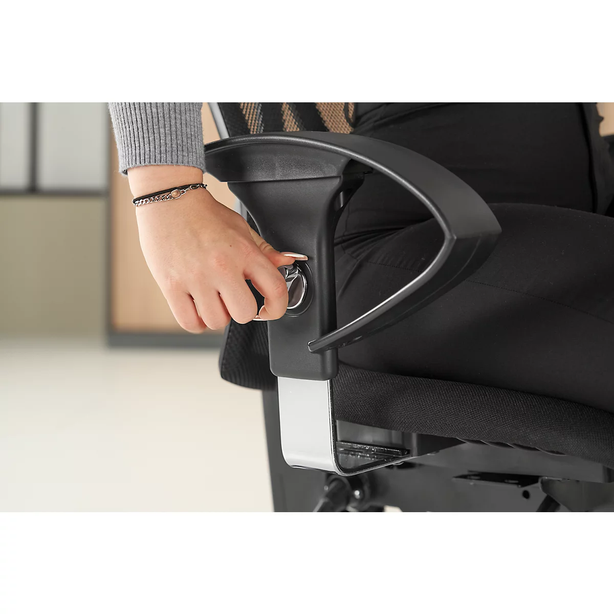 Siège de bureau SITNESS 15 Topstar, à contact permanent, avec accoudoirs, dossier en filet, Fitness Orthositz, vert