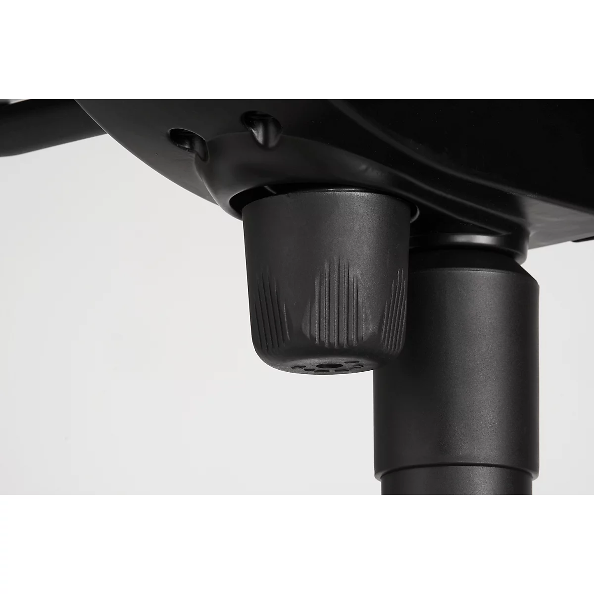 Siège de bureau SSI Proline P1 - mécanisme synchrone - soutien lombaire - arrondi pour les genoux - avec accoudoirs - noir - Schäfer Shop Pure