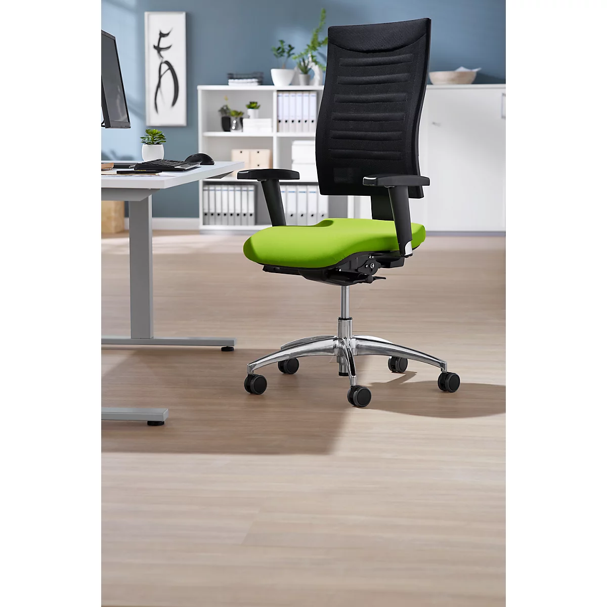 Siège de bureau SSI PROLINE S3 - synchrone - avec accoudoirs - dossier 3D en filet - assise spéciale soutien du bassin - vert pomme/noir - Schäfer Shop Select