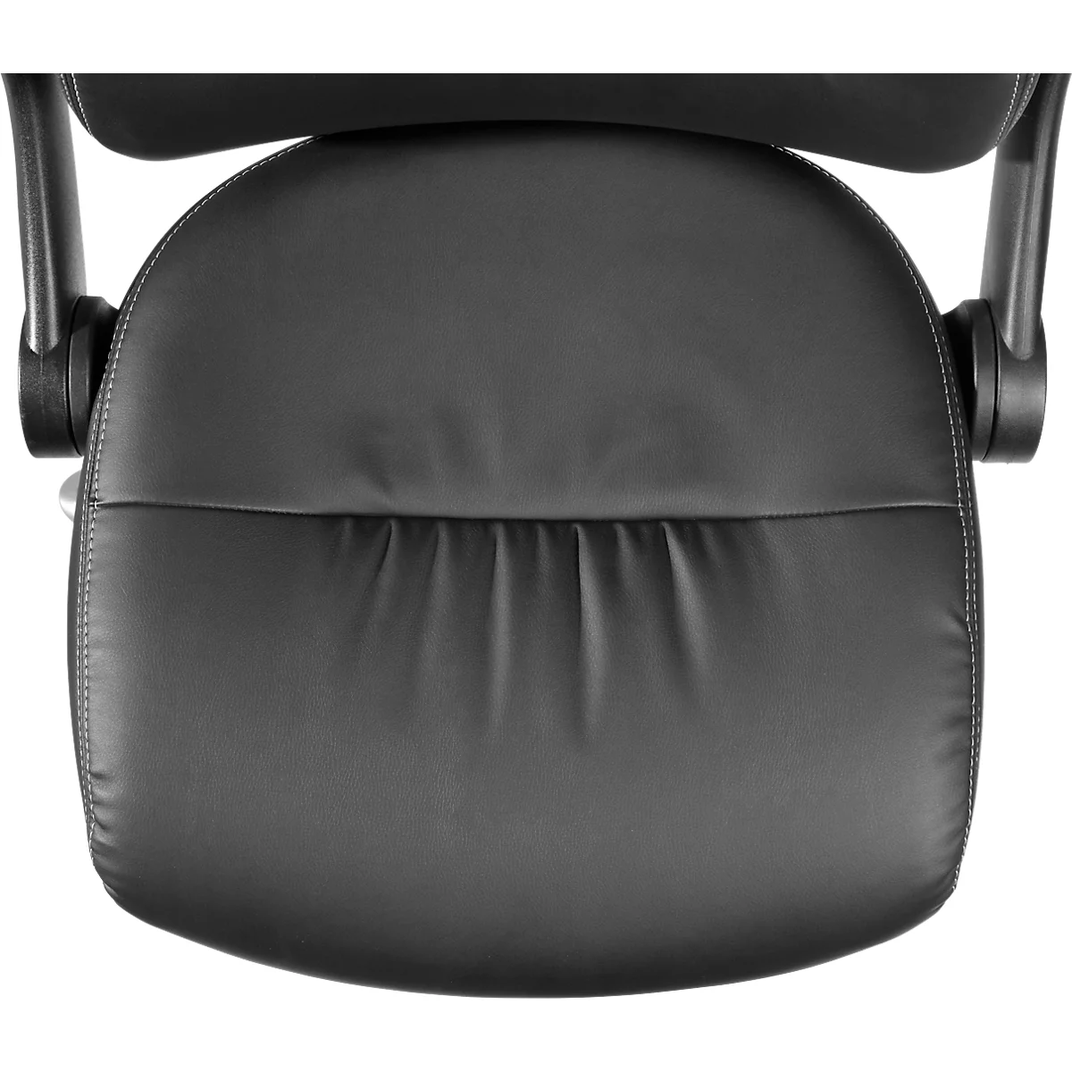 Vue de dessus d'une chaise de bureau noire, la zone d'assise est en cuir.