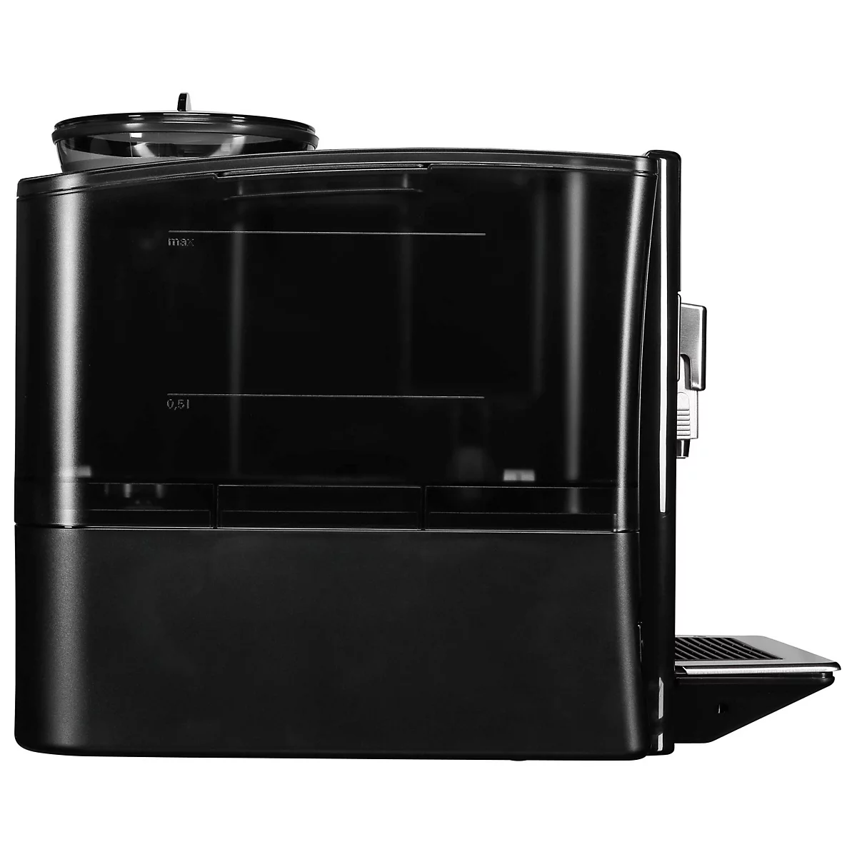 Zwarte koffiemachine, zijaanzicht. Watertank met meetlijnen, uitloop en bedieningspaneel.