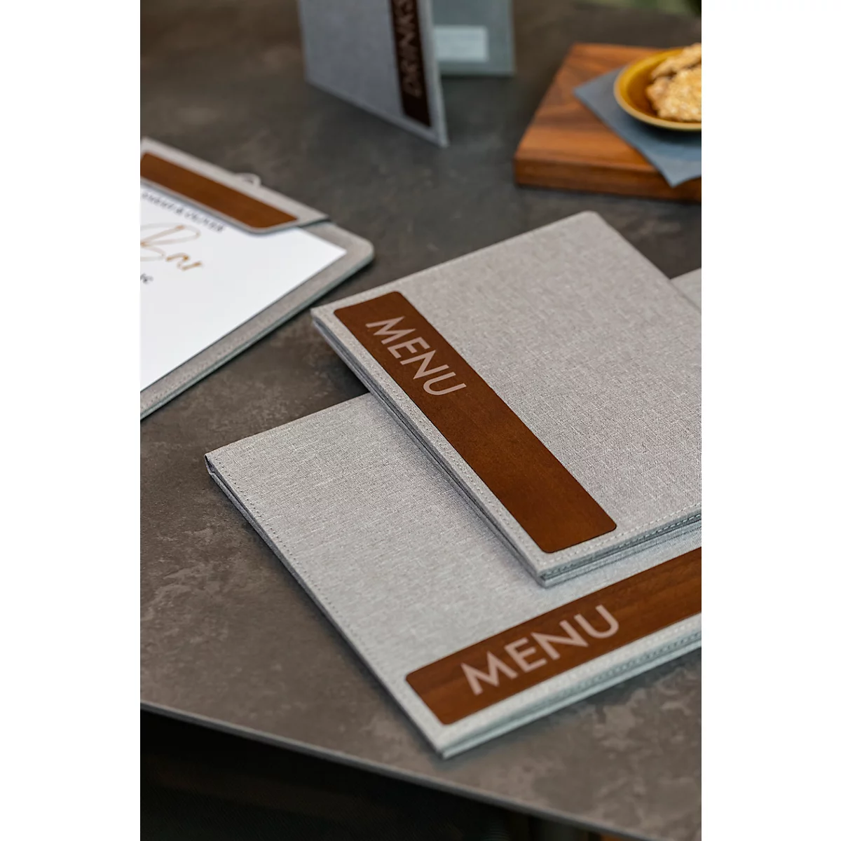 Sigel Porte-menus SM223, A5, incl. 2 pochettes transparentes doubles pour 8 pages A5, reliure caoutchouc, bois/PU, marron-gris clair, 1 pièce
