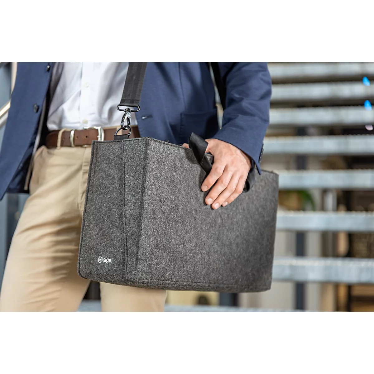 Sigel sacoche pour ordinateur portable Desk Sharing Bag Workspace M/L, pour 1 ordinateur portable jusqu'à 16″, feutre synthétique, gris foncé