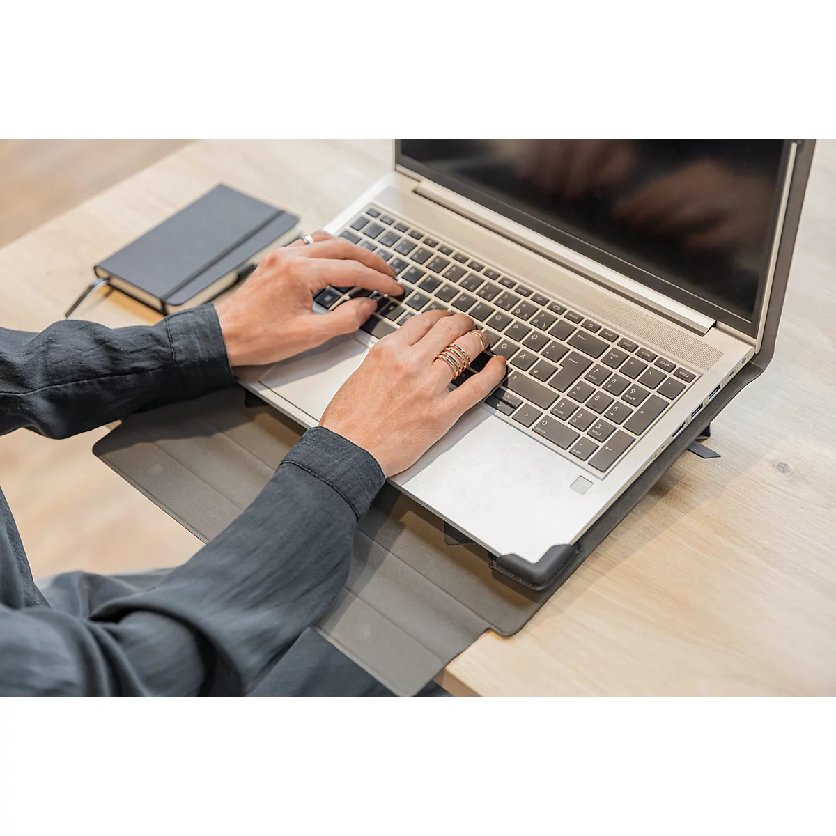 Sigel sacoche pour ordinateur portable Laptop-Case S, pour 1 ordinateur portable jusqu'à 14″, fibre de verre/PU, noir