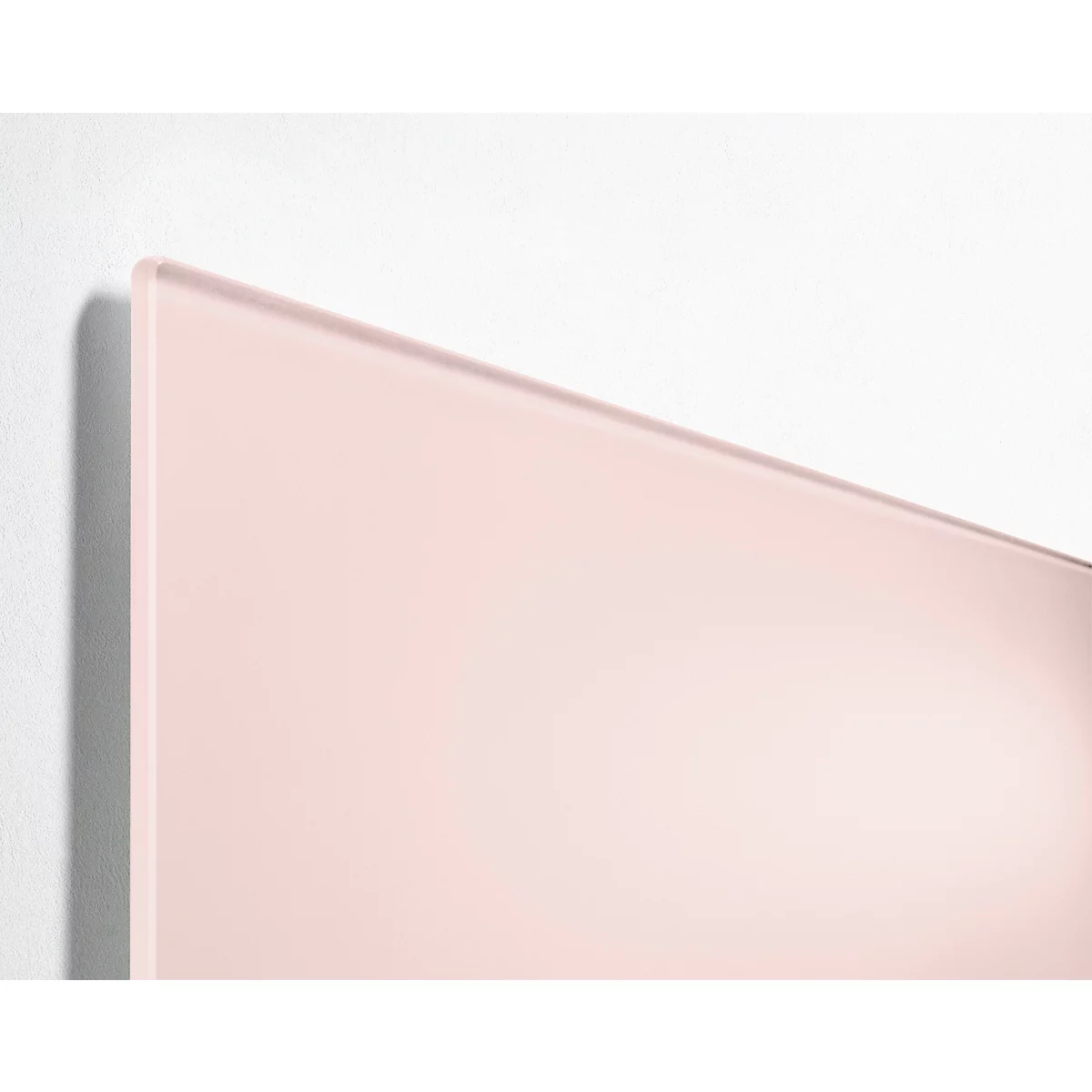 Gros plan d'une surface rectangulaire rose sur fond blanc. Le bord est légèrement arrondi.