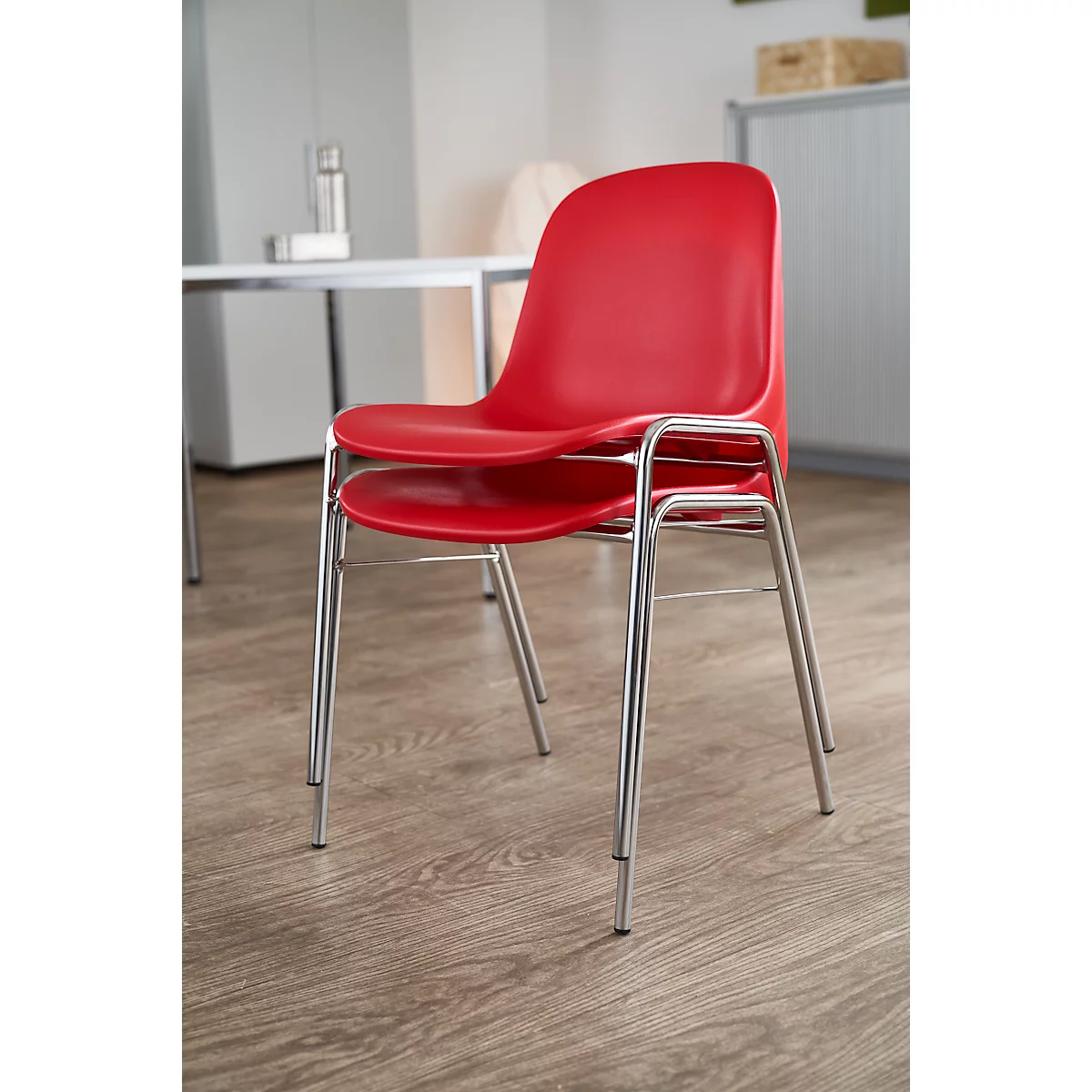 Silla de carcasa Beta, apilable, anchura 400 x profundidad 420 x altura 460 mm, marco cromado, rojo