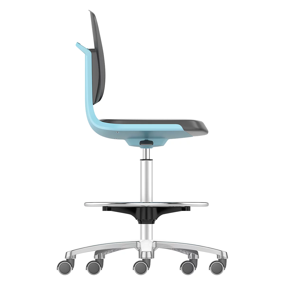 Vista lateral de una silla de oficina ergonómica. Asiento azul, respaldo negro, base con ruedas.