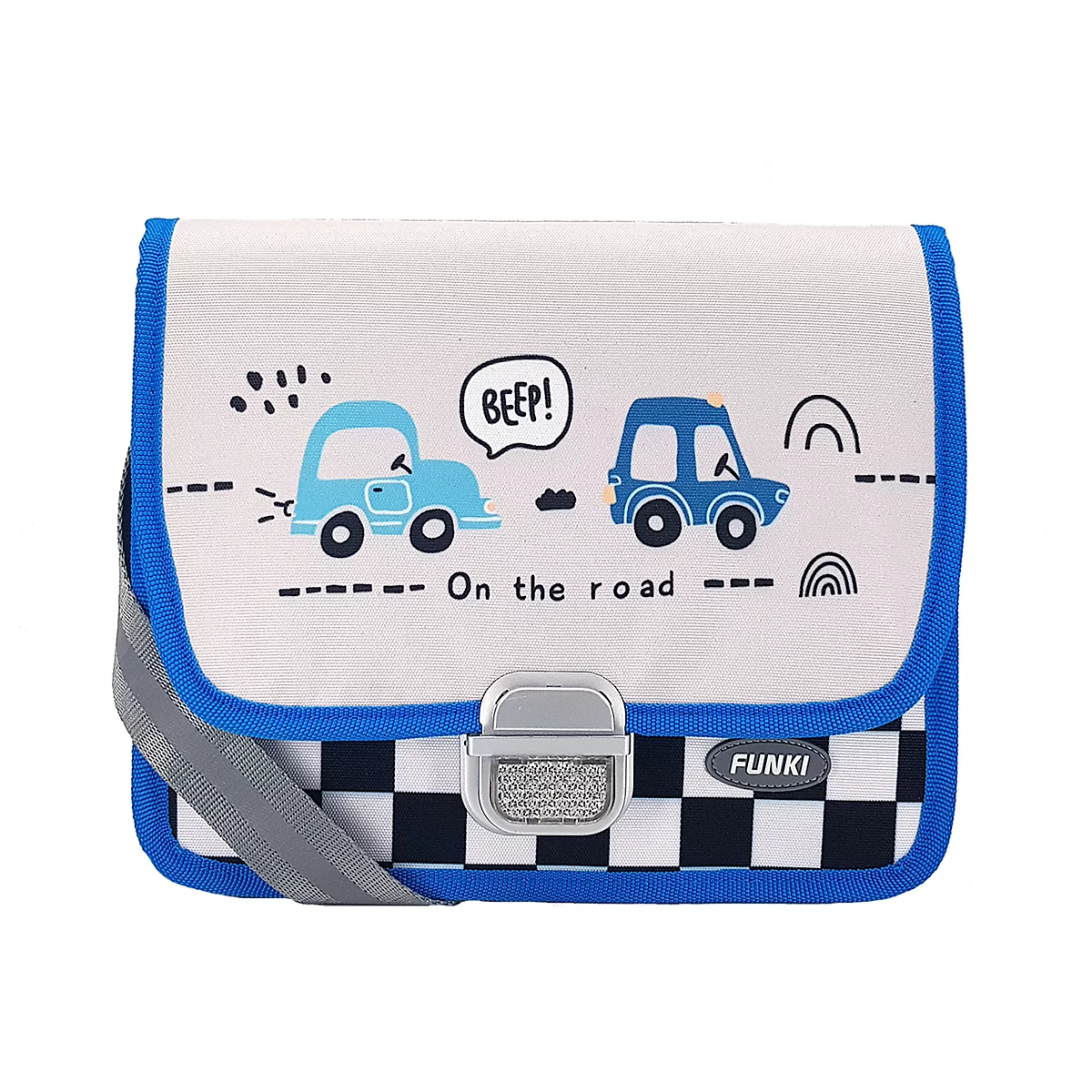 Cartable avec illustrations de voitures. Inscription: Beep ! On the road. Partie inférieure à carreaux bleus et blancs.
