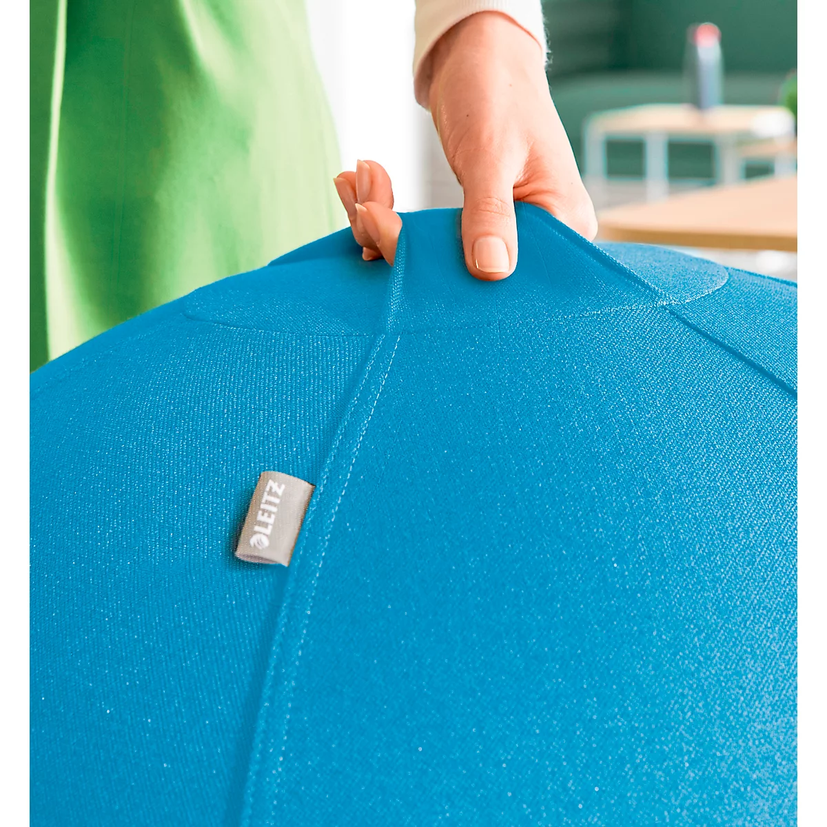 Sitzball Leitz Ergo Cosy, Stärkung der Rücken- und Rumpfmuskulatur, Stoffüberzug, ⌀ 650 mm, blau