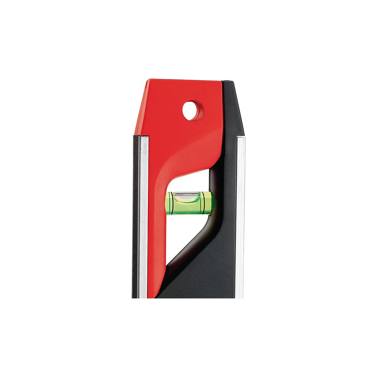 Close-up van een waterpas. Rood, zwart en zilverkleurig frame. Groen, horizontaal kijkvenster met een luchtbel.