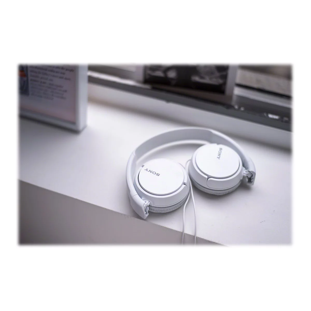 Sony MDR-ZX110AP - Kopfhörer mit Mikrofon - ohrumschließend - kabelgebunden - 3,5 mm Stecker - weiß