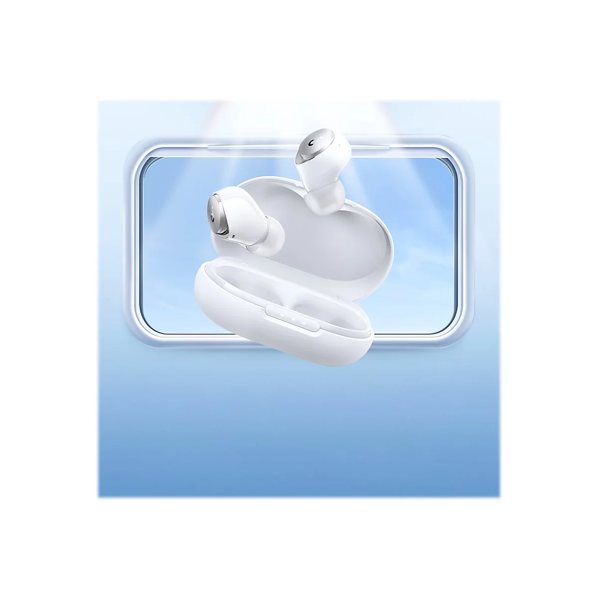 Weiße kabellose Ohrhörer und Ladecase mit Himmels-Hintergrund, hell beleuchtet.