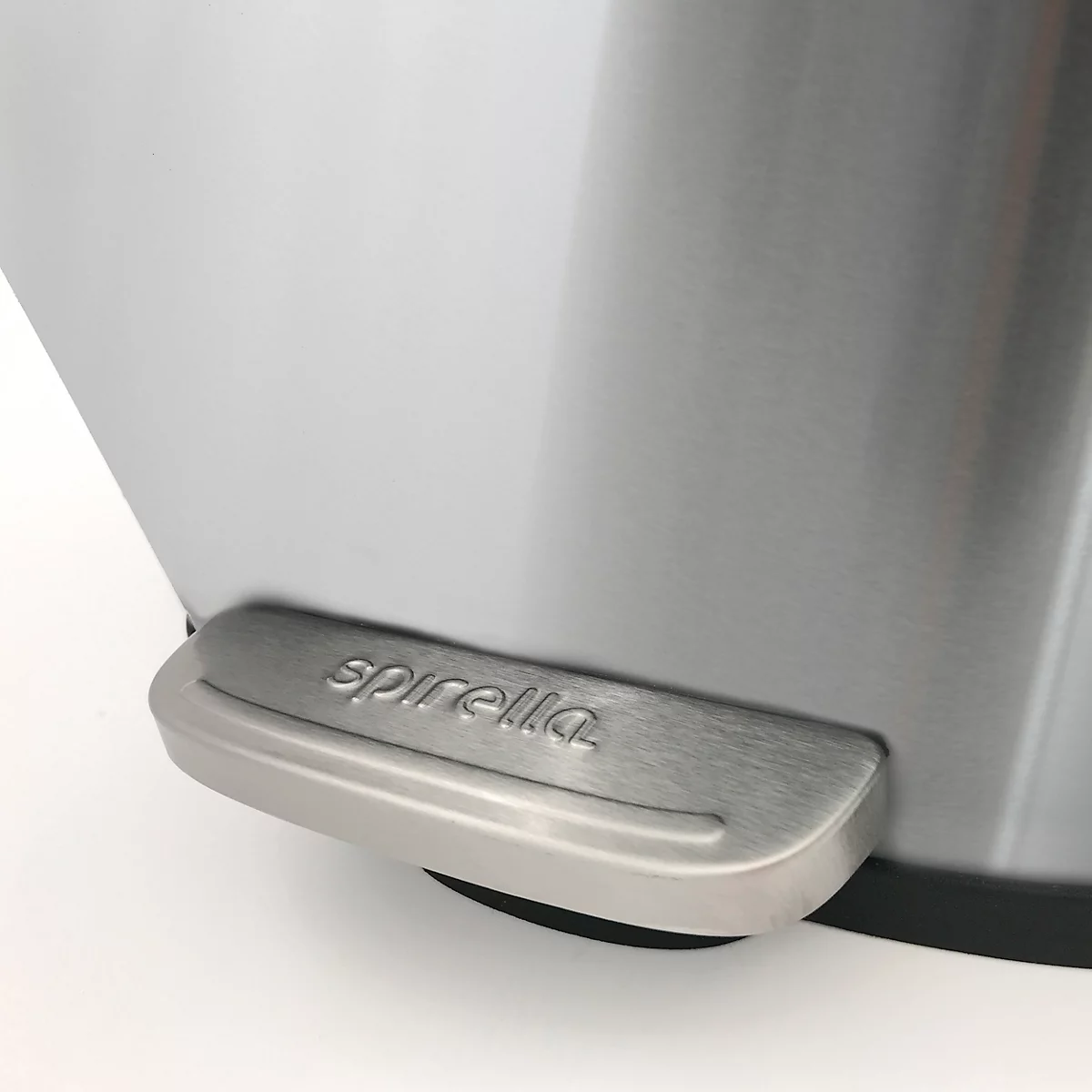 SPIRELLA Poubelle à pédale AKIRA, 30 litres, mécanisme à pédale, L 343 x l 235 x H 629 mm, inox