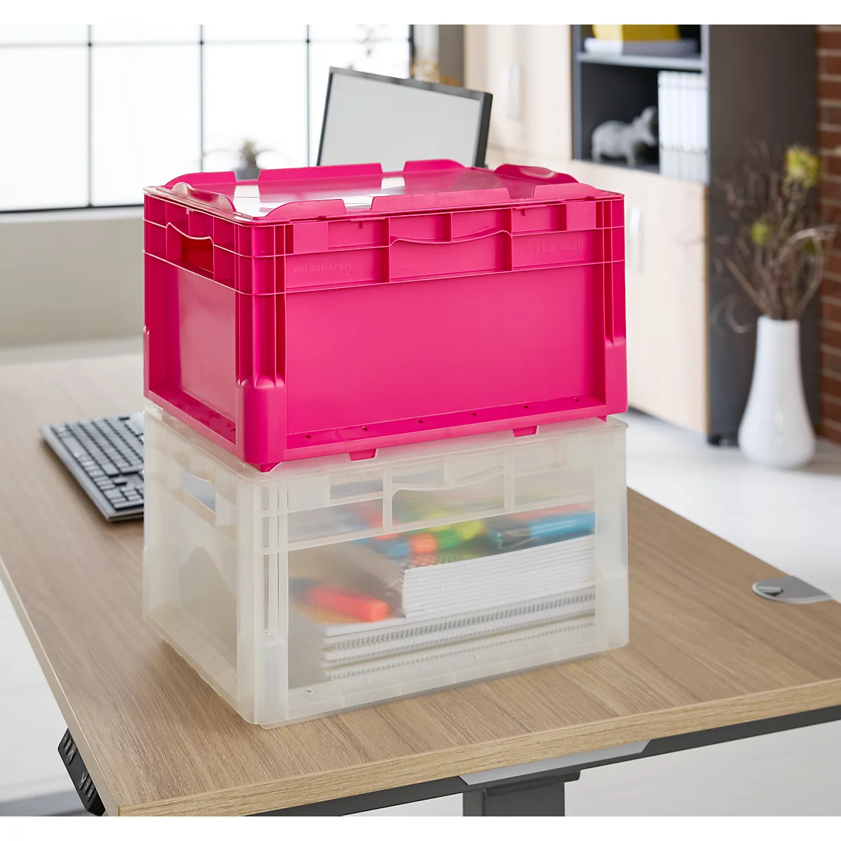 SSI Schäfer Bacs légers Euro-Box ELB 4220 avec couvercle, polypropylène, L 400 x l 300 x H 220 mm, 20,4 litres, rose