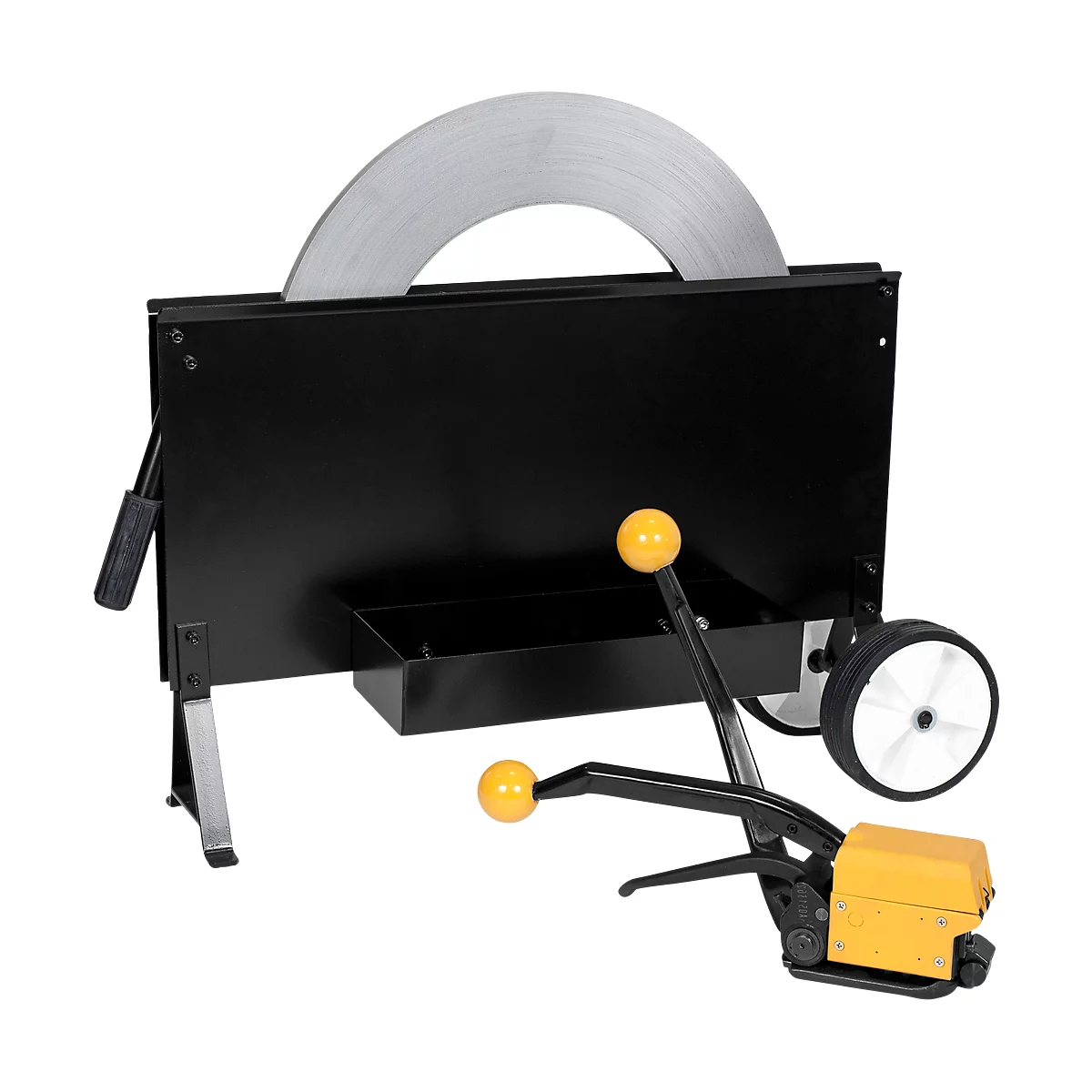 Schwarzer Stahlbandspeicher mit gelben Griffen und einem halbkreisförmigen Metallband. Es hat Räder.