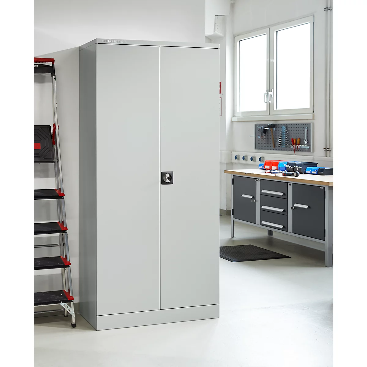 Stalen kast, B 920 x D 420 x H 1950 mm, 4 legborden, lichtgrijs RAL 7035