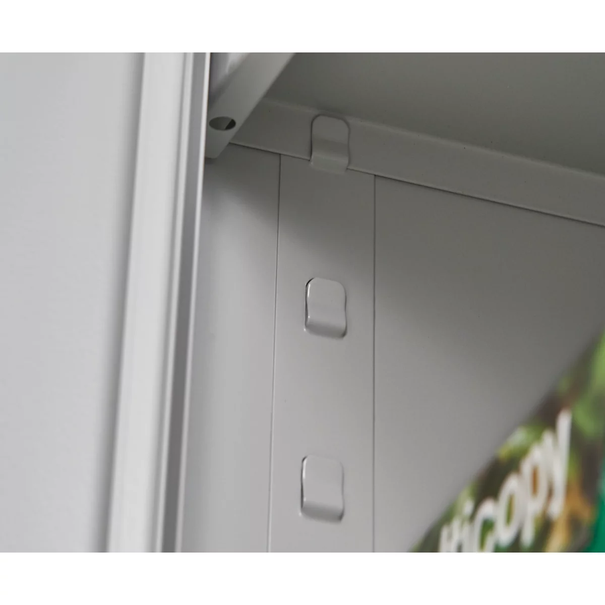 Stalen kast, in hoogte verstelbaar legbord, afsluitbaar, H 750 mm, lichtgrijs/lichtgrijs