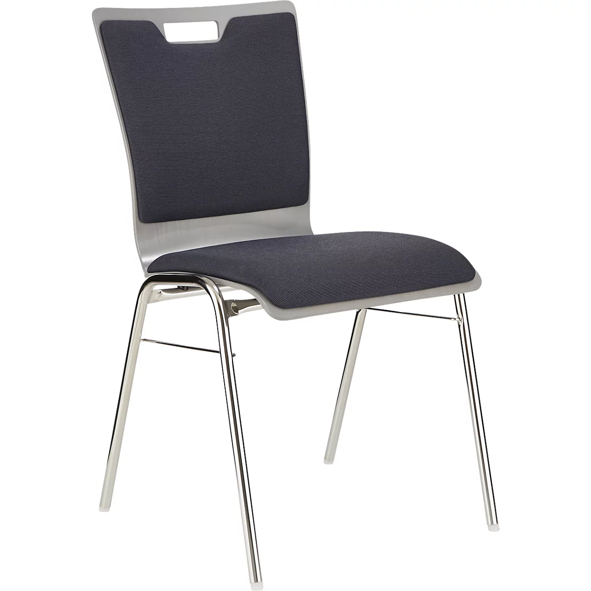 Moderne stoel met grijze stoffen bekleding, zilveren frame en een uitsparing in de rugleuning.