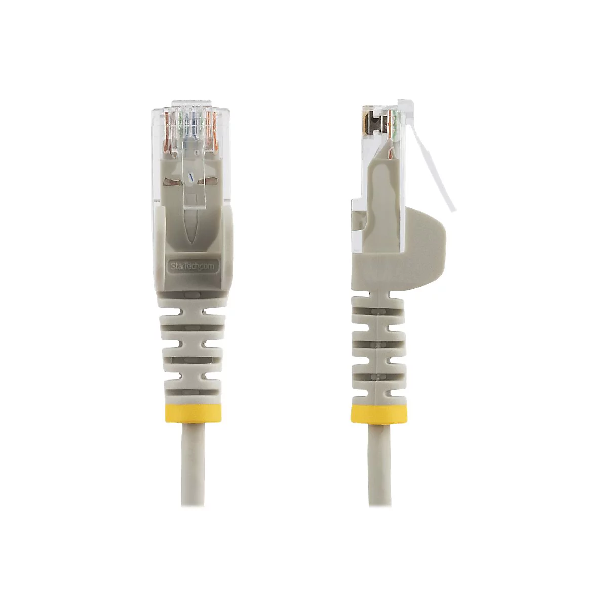 Zwei graue RJ45-Stecker, links Ansicht von vorne, rechts von der Seite. Auf den Steckern steht „StarTech.com“. Gelber Ring.