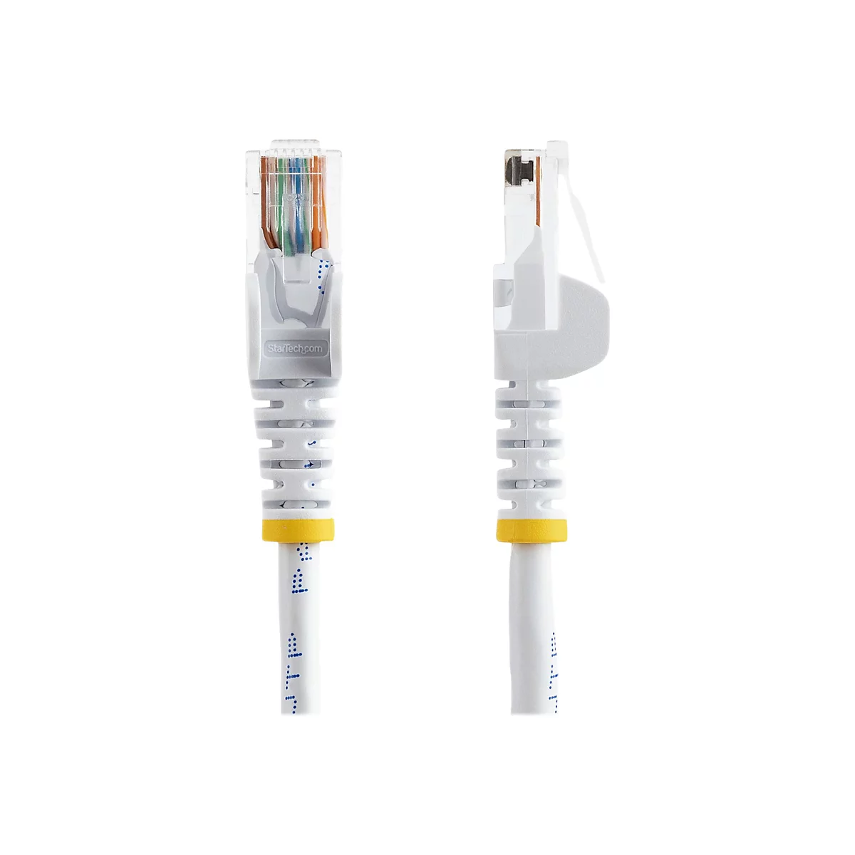Zwei weiße Ethernet-Kabel, links im Detail, rechts im Profil. Gelber Kragen, StarTech.com Logo, farbige Drähte sichtbar.