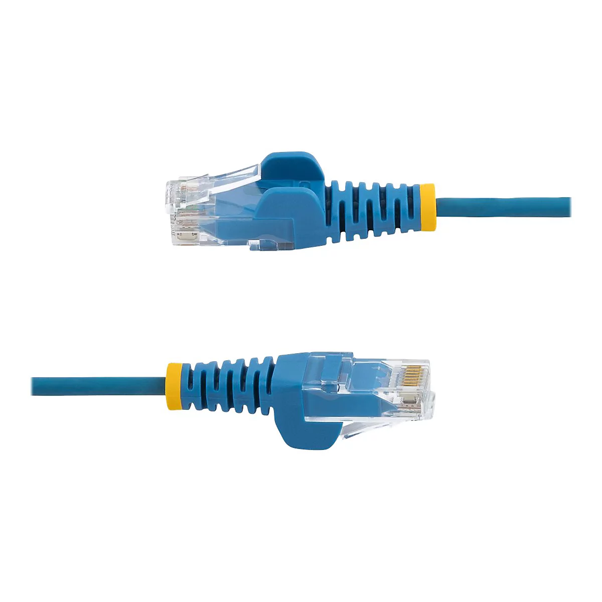 Zwei blaue RJ45-Stecker mit gelben Akzenten und blauem Kabel vor weißem Hintergrund.
