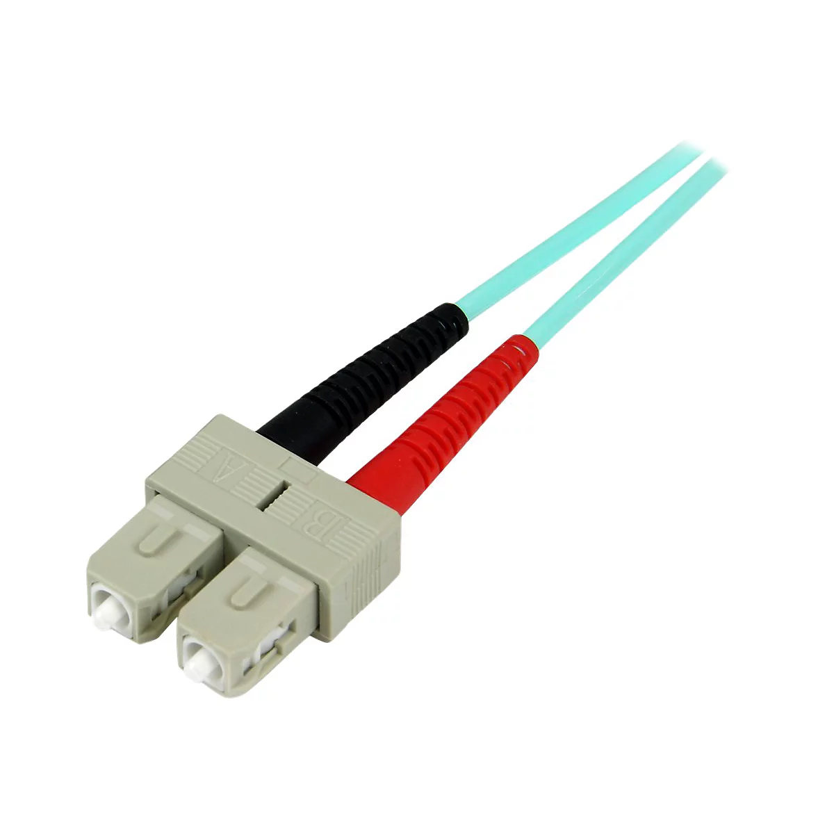 Zwei Lichtwellenleiter Kabel, beige Stecker, roter und schwarzer Knickschutz, blaue Kabel.