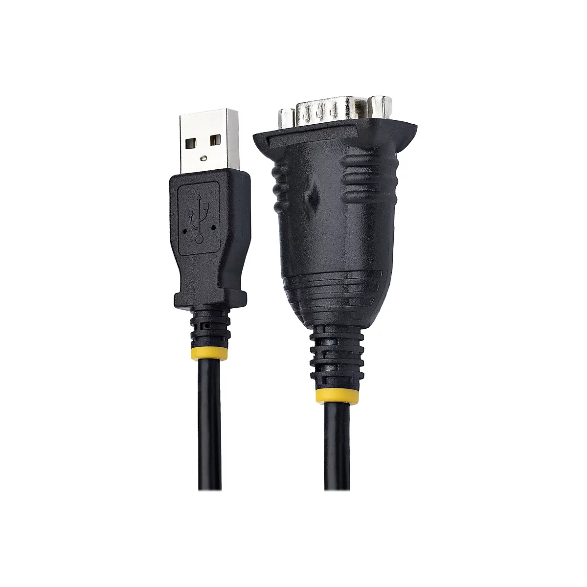 Schwarzes USB-Kabel mit gelben Akzenten und Stecker mit Metallstiften, auf weißem Hintergrund.
