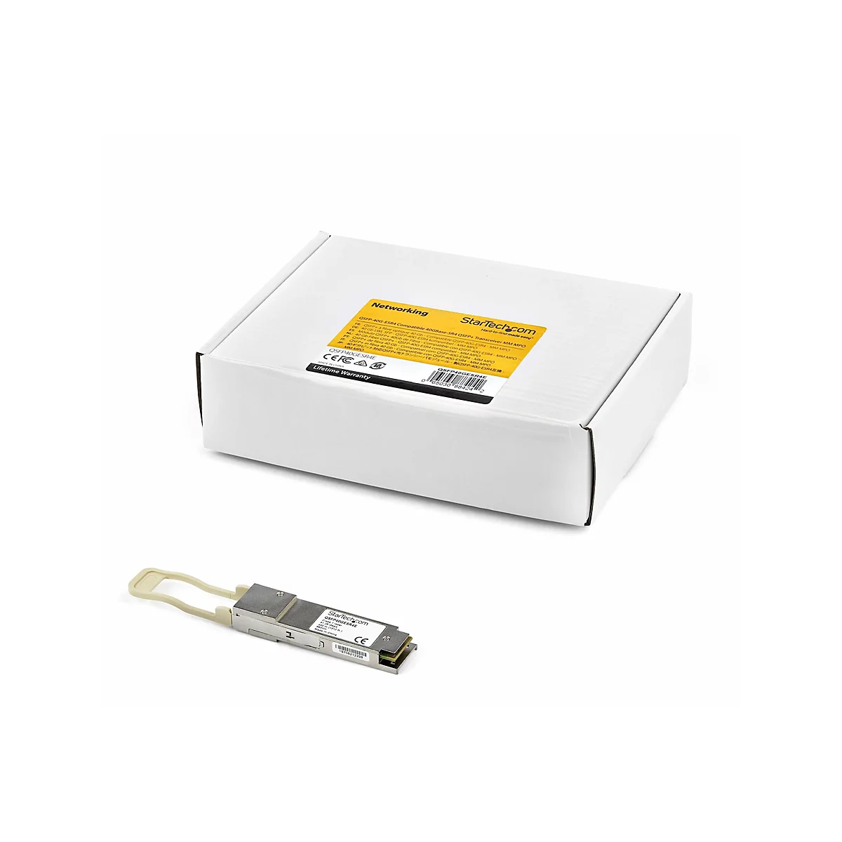 Ein StarTech.com QSFP+ Transceiver mit gelbem Griff, neben einer weißen Box mit Produktinformationen.