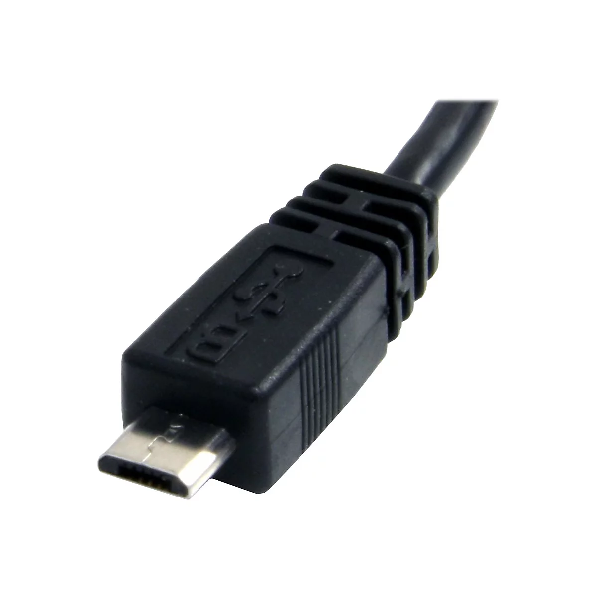 Nahaufnahme eines schwarzen Micro-USB-Kabels. Stecker mit USB-Symbol. Glänzender Metallanschluss.