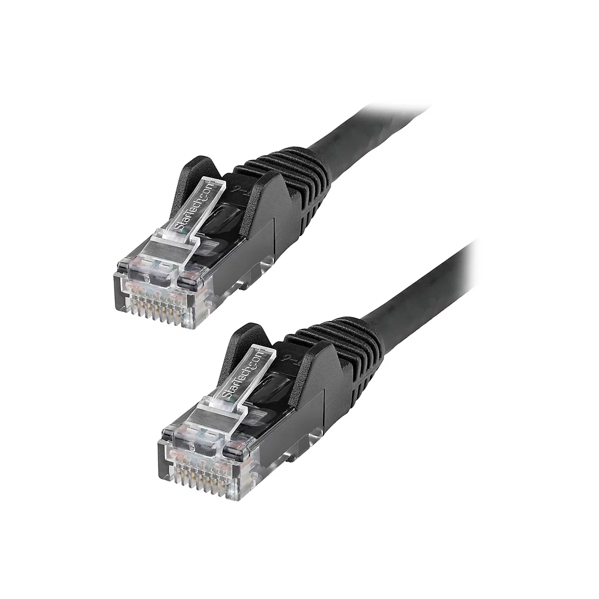 Zwei schwarze Netzwerkkabel mit Steckern von StarTech.com.