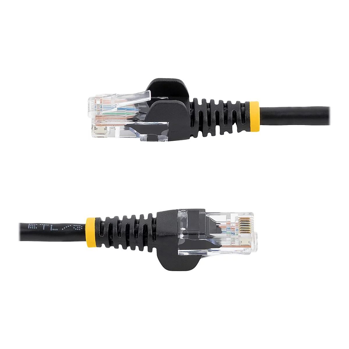 Deux connecteurs de câble réseau noirs avec des têtes transparentes et des anneaux jaunes, sur fond blanc.